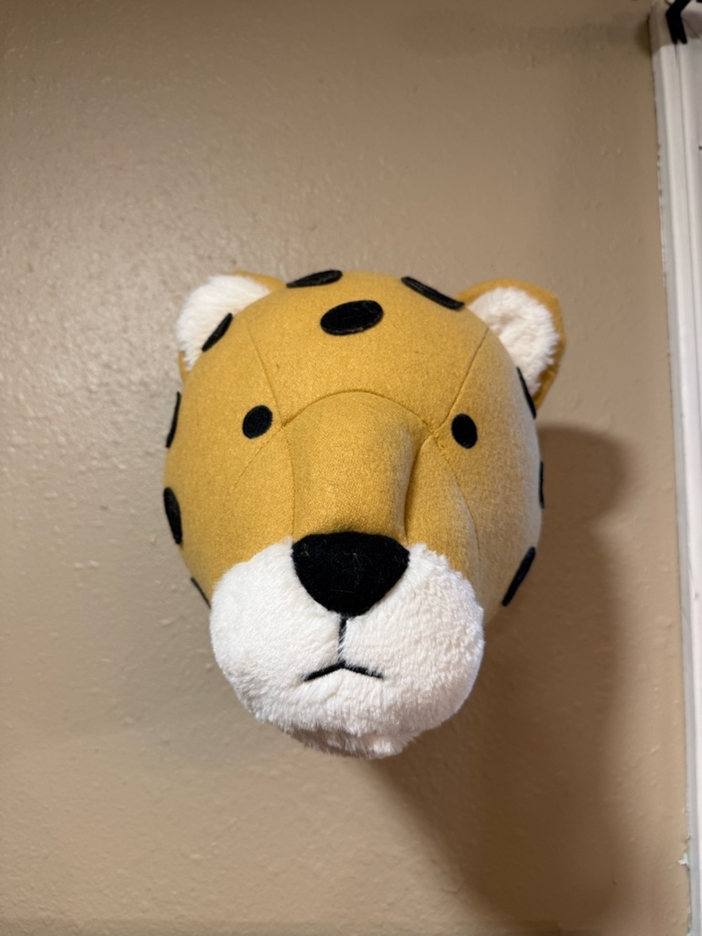 Plush Leopard Wall Mount - Yellow & White